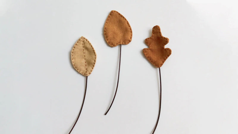 DIY Leaf Bookmark Using Fabric Scraps in 5 Easy Steps for Fall